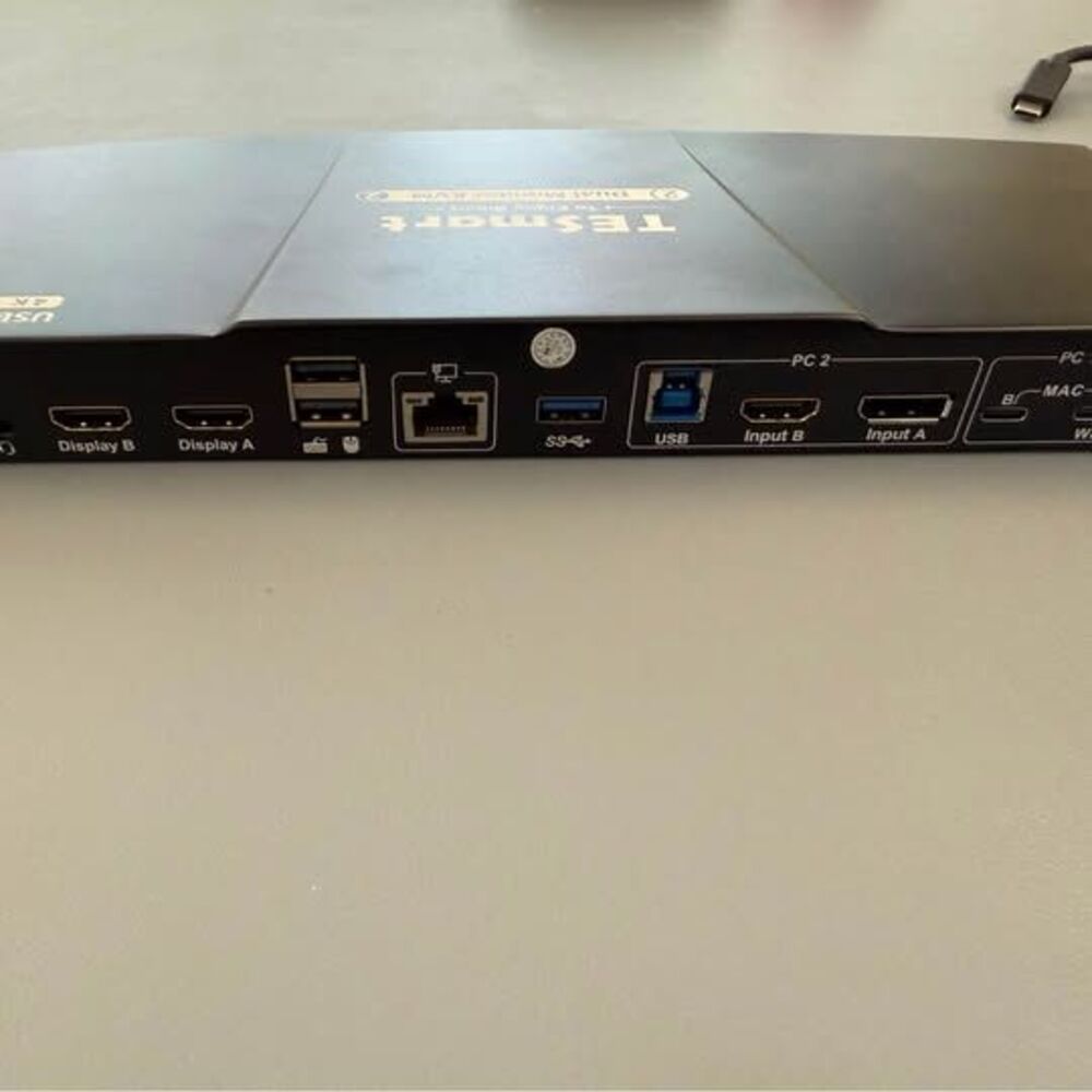 KVM Switch - Picture 4 of 10